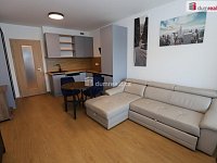 Moderní a designová bytová jednotka 1+kk v prvním patře novostavby ve Vysočanech - 6