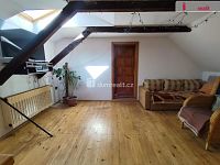 Pronájem RD 6 + 2, balkon, zahrada, garáž, hospod. budova - 8