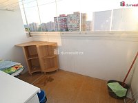 Krásný udržovaný byt 2+kk/L s lodžií s hezkým výhledem v Karlových Varech - 8