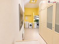 Prostorný byt 1+kk s patrem na spaní, 43 m2, 1NP, Praha 5 - Smíchov - 14