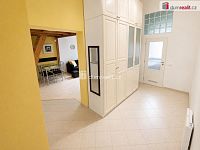 Prostorný byt 1+kk s patrem na spaní, 43 m2, 1NP, Praha 5 - Smíchov - 19