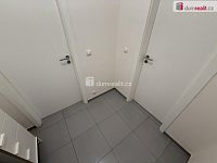 Pronájem ubytovací jednotky 1+kk 25 m2 + předzahrádka 17 m2 P4 Krč parkovací stání sklep - 6