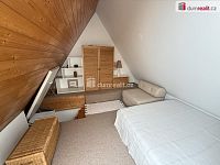 Prodej domu 120 m2 P5 Slatinová Řeporyje garáž 38 m2 zahradní domek bazén  - 7