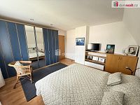 Prodej domu 120 m2 P5 Slatinová Řeporyje garáž 38 m2 zahradní domek bazén  - 5