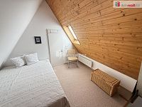 Prodej domu 120 m2 P5 Slatinová Řeporyje garáž 38 m2 zahradní domek bazén  - 9
