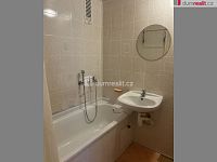 Pronájem 3kk 55m2 P4 Krč panel po částečné rekonstrukci komora, lodžie - 9
