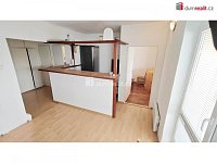 Světlý byt 2+kk s terasou, 31 m2 + terasa 11 m2, 3. patro / 4 NP, cihla, Praha 10 - Vinohrady - 3
