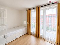 Světlý byt 1+kk, 32 m2 + 5 m2 balkon, parkkovací stání, 3.patro / výtah, Hostivice - 3