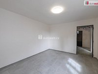 Pronájem komerčního prostoru 753 m2, pozemek 2.006 m2 - Hředle - 9