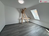 Pronájem bytu 2+kk, Čemínská ul., Město Touškov - 2