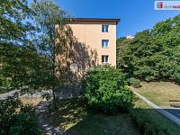 Krásný slunný byt 2+1 po rekonstrukci v prvním patře cihlového domu na Jarově - 22