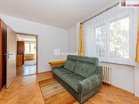 Krásný slunný byt 2+1 po rekonstrukci v prvním patře cihlového domu na Jarově - 3