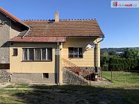 Prodej RD 2+1 se zahradou, s půdou a s podsklepením se 3 místnostmi a garáží, Poříčí nad Sázavou