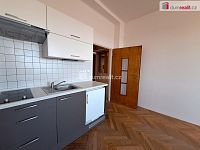 pronájem 1kk 26m2 P2 Vinohrady Jana Masaryka částečně zařízen - 3