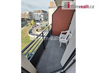 Světlý byt 1+kk/B s balkonem (27,8 m2 + 3 m2 balkon +  3,2 m2 sklep), 3.p (4NP), rezidence Veselská - 3 etapa, Praha 8 - Letňany - 13