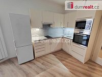 Světlý byt 1+kk/B s balkonem (27,8 m2 + 3 m2 balkon +  3,2 m2 sklep), 3.p (4NP), rezidence Veselská - 3 etapa, Praha 8 - Letňany - 6