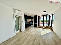 pronájem 3+1/terasa 90 m2+ 52 m2 + garáž v Kolíně Janovická - 12