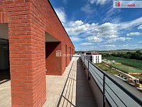 pronájem 3+1/terasa 90 m2+ 52 m2 + garáž v Kolíně Janovická - 18