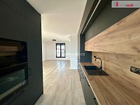 pronájem 3+1/terasa 90 m2+ 52 m2 + garáž v Kolíně Janovická - 8