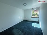 Pronájem domu 6+kk 225 m2 681 m2 pozemek parkovací stání zahrada terasa  - 14