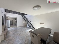 Pronájem domu 6+kk 225 m2 681 m2 pozemek parkovací stání zahrada terasa  - 6