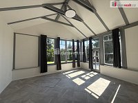 Pronájem domu 6+kk 225 m2 681 m2 pozemek parkovací stání zahrada terasa  - 7