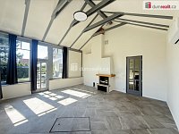 Pronájem domu 6+kk 225 m2 681 m2 pozemek parkovací stání zahrada terasa  - 8