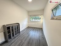 Pronájem domu 6+kk 225 m2 681 m2 pozemek parkovací stání zahrada terasa  - 19