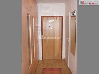  Pronájem 1kk 41m2 P9 Letňany Bohumínská po rekonstrukci kompletně zařízeno, sklep, park. stání - 7