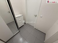 Pronájem ubytovací jednotky 1+kk 25 m2 + předzahrádka 17 m2 P4 Krč parkovací stání sklep - 5