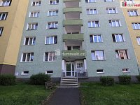 Krásný útulný vybavený byt 1+1 ve zvýšeném přízemí panelového domu v Sokolově - 13