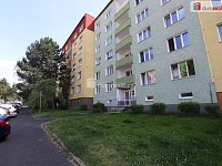 Krásný útulný vybavený byt 1+1 ve zvýšeném přízemí panelového domu v Sokolově - 14
