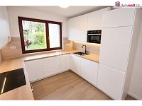 Pronájem novostavby, 168 m2 + terasy a balkon, garáž, pozemek 402 m2, Praha 9 - Dolní Chabry - 15