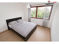 Pronájem novostavby, 168 m2 + terasy a balkon, garáž, pozemek 402 m2, Praha 9 - Dolní Chabry - 17