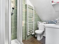 Dům 90 m² po kompletní rekonstrukci se srubem, pár minut od Lipna. Zahrada od Dana Kohouta, vlastní studna, krb. - 28
