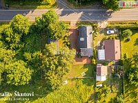 Dům 90 m² po kompletní rekonstrukci se srubem, pár minut od Lipna. Zahrada od Dana Kohouta, vlastní studna, krb. - 4