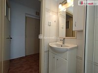  Pronájem bytu 3+1 Karlovy Vary, Poštovní - 12