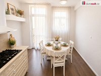 Prostorný byt v top stavu, 3+1, 80 m2 + balkon 2 m2, zahrada 150 m2, 3.patro, Praha 6 - Dejvice - 10