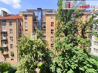 Prostorný byt v top stavu, 3+1, 80 m2 + balkon 2 m2, zahrada 150 m2, 3.patro, Praha 6 - Dejvice - 12