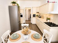 Prostorný byt v top stavu, 3+1, 80 m2 + balkon 2 m2, zahrada 150 m2, 3.patro, Praha 6 - Dejvice - 13