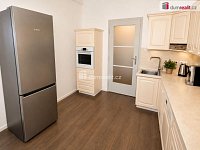 Prostorný byt v top stavu, 3+1, 80 m2 + balkon 2 m2, zahrada 150 m2, 3.patro, Praha 6 - Dejvice - 15