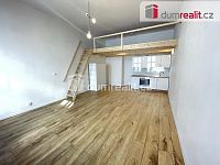 Pronájem bytu 1+kk 42 m2 P5 Smíchov po rekonstrukci loft cihla