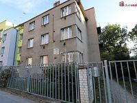 Pěkný útulný byt 2+kk ve druhém patře cihlového domu se zahradou - 19