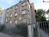 Pěkný útulný byt 2+kk ve druhém patře cihlového domu se zahradou - 19