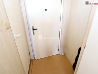 Útulná slunná garsonka (1+kk) ve třetím patře panelového domu s výtahem v Tachově - 6