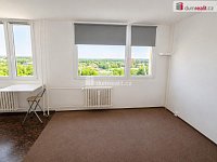 Světlý byt 1+1, 34 m2, 8.patro, sklep, panel po rek, Neratovice - 5