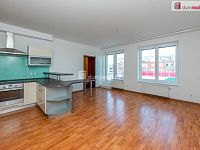 Nadstandardní vyjímečný prostorný byt 4+kk s terasou 99 m2 a dvěma garážemi - Praha Stodůlky