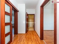 Nadstandardní vyjímečný prostorný byt 4+kk s terasou 99 m2 a dvěma garážemi - Praha Stodůlky - 12