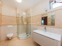 Nadstandardní vyjímečný prostorný byt 4+kk s terasou 99 m2 a dvěma garážemi - Praha Stodůlky - 16
