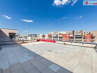 Nadstandardní vyjímečný prostorný byt 4+kk s terasou 99 m2 a dvěma garážemi - Praha Stodůlky - 22